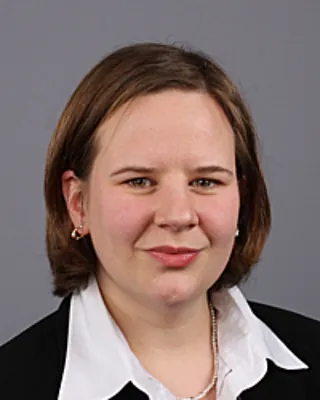 Rechtsanwältin und Notarin Annika Kathryn Mamot 